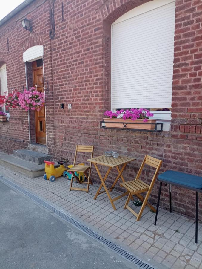 Gite A La Ferme Chez Magali Escaudoeuvres エクステリア 写真